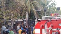 rumah terbakar